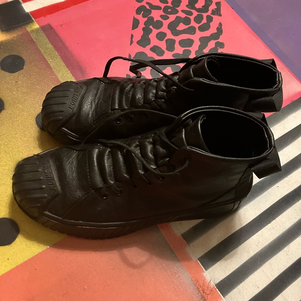 Z-star Martin shoes.